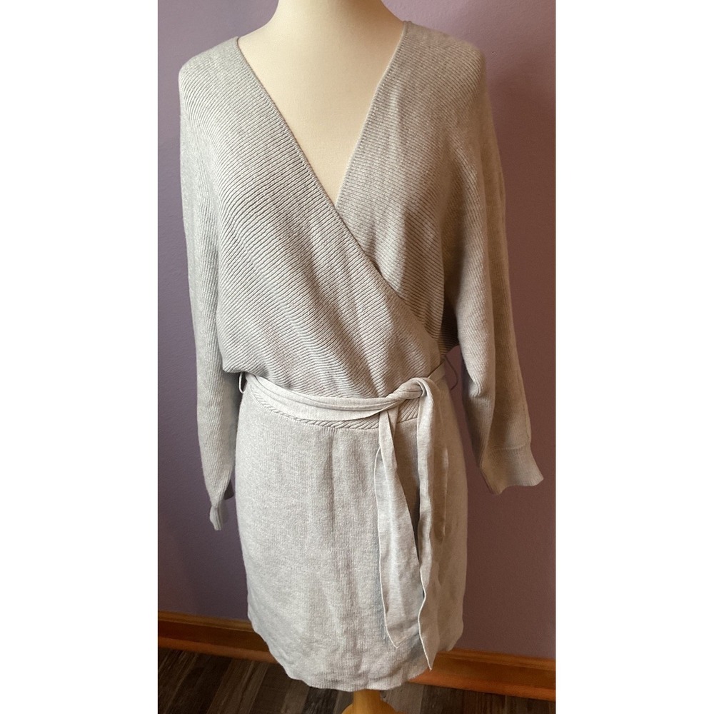 Pink Lilly Tie Gray V Neck Sweater Knee Length‎ Long Sleeve Dress Size Medium